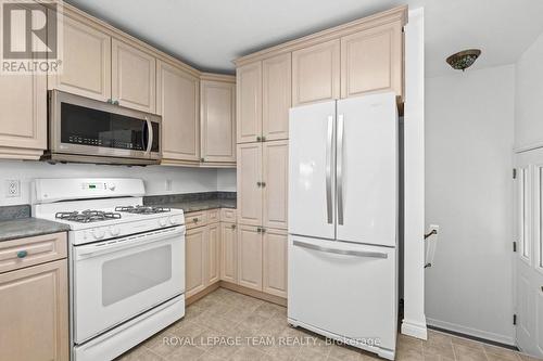 Loads of pantry and cupboard space - 3 Domus Crescent, Ottawa, ON - Indoor Photo Showing Kitchen