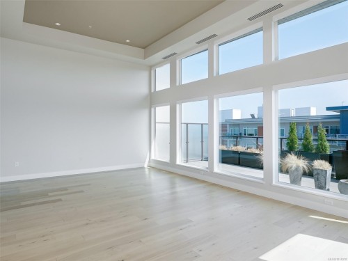 603-2461 Sidney Ave, Sidney, BC - Indoor Photo Showing Other Room