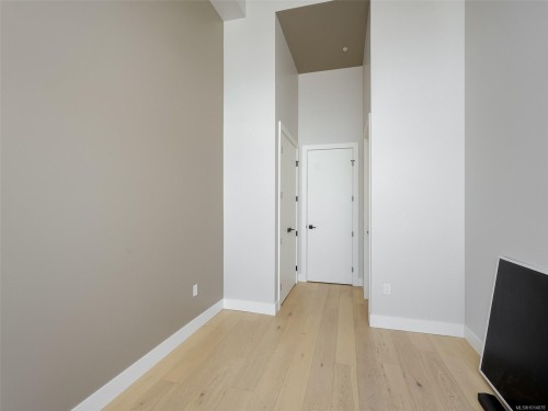 603-2461 Sidney Ave, Sidney, BC - Indoor Photo Showing Other Room
