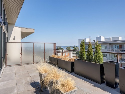 603-2461 Sidney Ave, Sidney, BC - Outdoor With Exterior