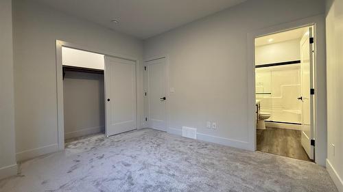 200-70 Boundary Street, Kimberley, BC - Indoor Photo Showing Other Room