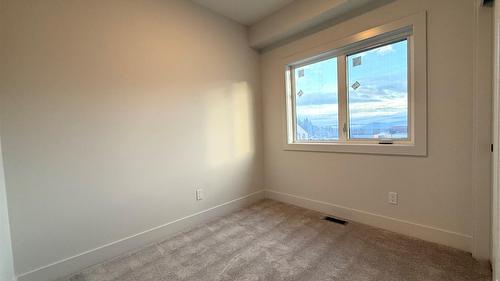 200-70 Boundary Street, Kimberley, BC - Indoor Photo Showing Other Room