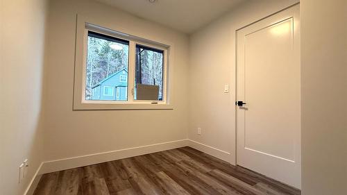 200-70 Boundary Street, Kimberley, BC - Indoor Photo Showing Other Room
