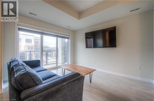 25 Isherwood Avenue Unit# 55, Cambridge, ON - Indoor Photo Showing Living Room
