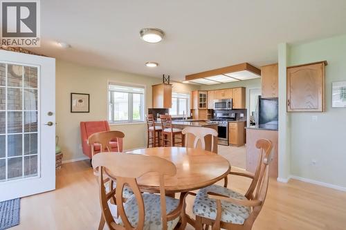3333 South Main Street Unit# 143, Penticton, BC - Indoor Photo Showing Dining Room