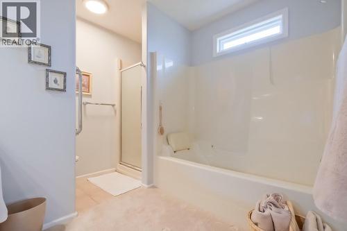 3333 South Main Street Unit# 143, Penticton, BC - Indoor Photo Showing Bathroom