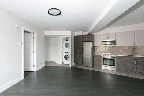 Kitchen - 310-4851 Ch. De La Côte-St-Luc, Montréal (Côte-Des-Neiges/Notre-Dame-De-Grâce), QC - Indoor Photo Showing Kitchen