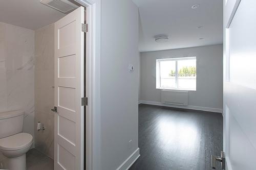 Bathroom - 310-4851 Ch. De La Côte-St-Luc, Montréal (Côte-Des-Neiges/Notre-Dame-De-Grâce), QC - Indoor Photo Showing Bathroom