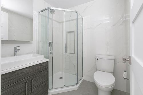 Bathroom - 310-4851 Ch. De La Côte-St-Luc, Montréal (Côte-Des-Neiges/Notre-Dame-De-Grâce), QC - Indoor Photo Showing Bathroom