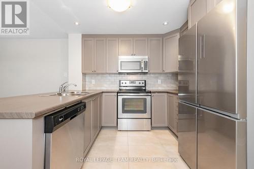 634 Danaca Private, Ottawa, ON - Indoor Photo Showing Kitchen With Stainless Steel Kitchen With Double Sink