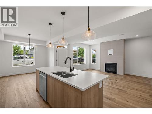 763 Patterson Avenue Lot# 2, Kelowna, BC - Indoor Photo Showing Kitchen With Double Sink