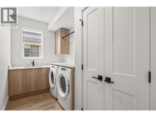 763 Patterson Avenue Lot# 2, Kelowna, BC - Indoor Photo Showing Laundry Room