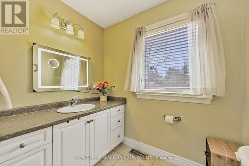 96 46Th Street N, Wasaga Beach, ON - Indoor Photo Showing Bathroom