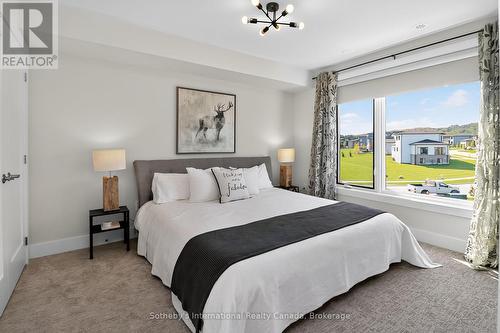 32 - 117 Sladden Court, Blue Mountains, ON - Indoor Photo Showing Bedroom