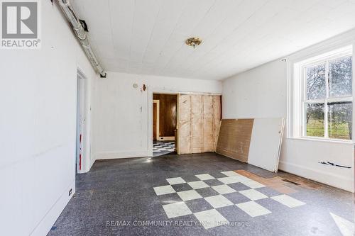 754 Porter Road, Kawartha Lakes, ON - Indoor Photo Showing Other Room