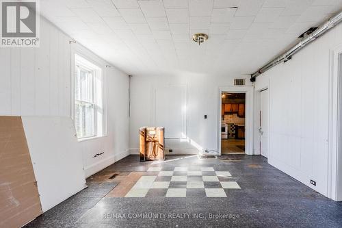 754 Porter Road, Kawartha Lakes, ON - Indoor Photo Showing Other Room