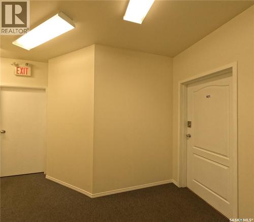 101 221 Main Street S, Moose Jaw, SK - Indoor Photo Showing Other Room