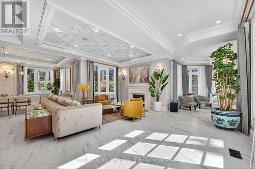 18 Suncrest Drive, Toronto, ON - Indoor