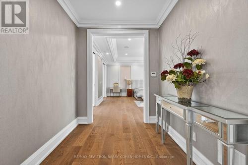 18 Suncrest Drive, Toronto, ON - Indoor Photo Showing Other Room