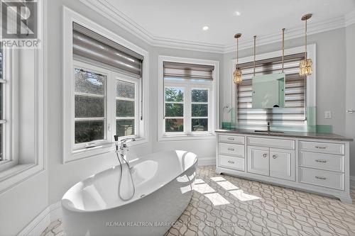 18 Suncrest Drive, Toronto, ON - Indoor