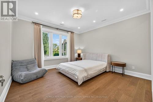 18 Suncrest Drive, Toronto, ON - Indoor Photo Showing Bedroom