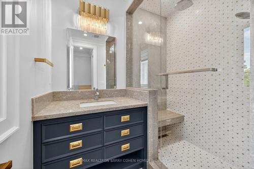 18 Suncrest Drive, Toronto, ON - Indoor Photo Showing Bathroom
