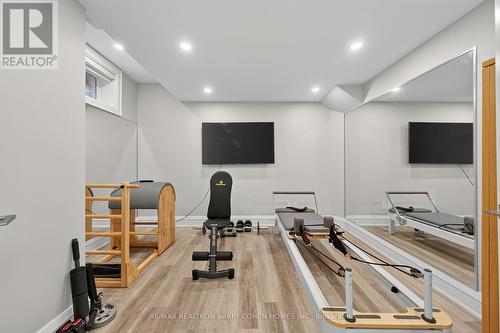 18 Suncrest Drive, Toronto, ON - Indoor