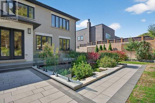 18 Suncrest Drive, Toronto, ON - Outdoor