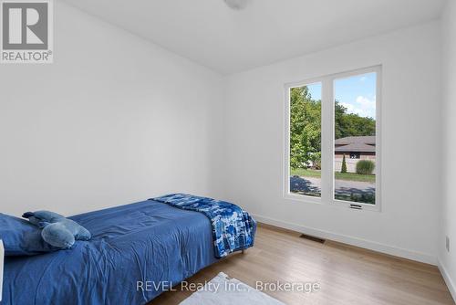 1 Samuel Court, St. Catharines (Lakeshore), ON - Indoor Photo Showing Bedroom