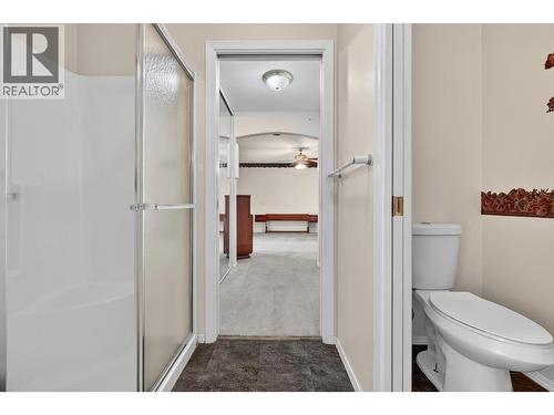 5220 Sutherland Road, Peachland, BC - Indoor Photo Showing Bathroom