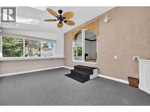 5220 Sutherland Road, Peachland, BC - Indoor Photo Showing Other Room