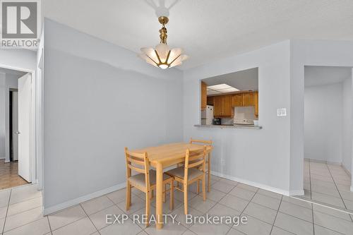521 - 32 Clarissa Drive, Richmond Hill, ON - Indoor Photo Showing Dining Room
