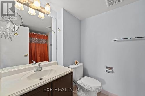521 - 32 Clarissa Drive, Richmond Hill, ON - Indoor Photo Showing Bathroom