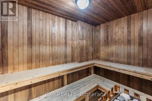 521 - 32 Clarissa Drive, Richmond Hill, ON - Indoor Photo Showing Other Room