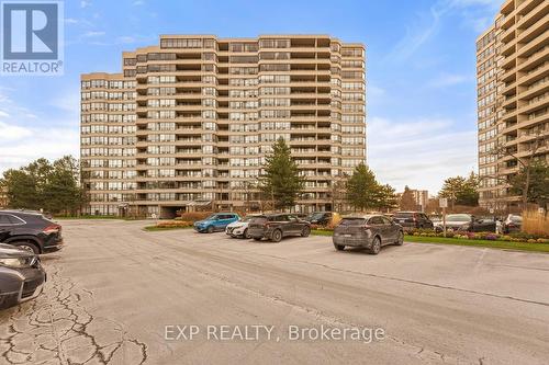 521 - 32 Clarissa Drive, Richmond Hill, ON - Outdoor With Balcony With Facade