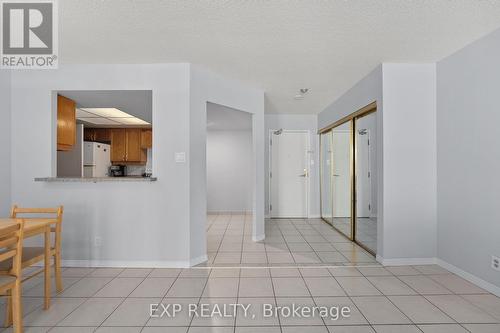 521 - 32 Clarissa Drive, Richmond Hill, ON - Indoor Photo Showing Other Room
