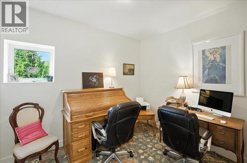 320 Mountain View Drive, Nelson, BC - Indoor Photo Showing Office