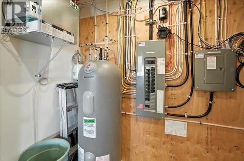 320 Mountain View Drive, Nelson, BC - Indoor Photo Showing Basement