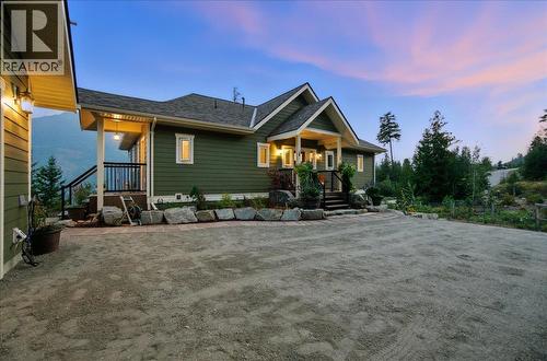 320 Mountain View Drive, Nelson, BC - Outdoor