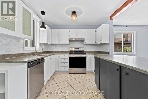 926 Cresthill Street, Kingston (North Of Taylor-Kidd Blvd), ON - Indoor Photo Showing Kitchen