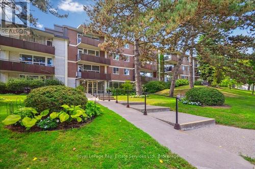 203 - 100 COE HILL DRIVE  Toronto (High Park-Swansea), ON M6S 3E1
