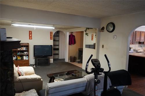 6805 Cariboo  97 Highway, Clinton, BC - Indoor