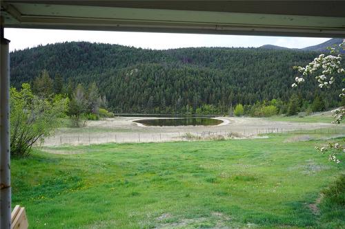 6805 Cariboo  97 Highway, Clinton, BC - Outdoor