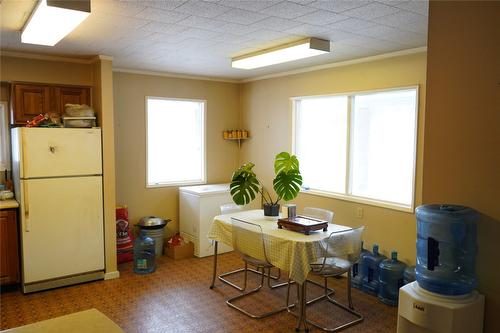 6805 Cariboo  97 Highway, Clinton, BC - Indoor