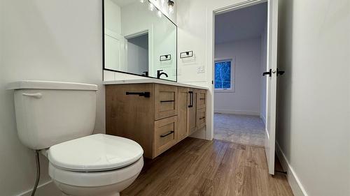 204-70 Boundary Street, Kimberley, BC - Indoor Photo Showing Bathroom