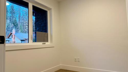 204-70 Boundary Street, Kimberley, BC - Indoor Photo Showing Other Room