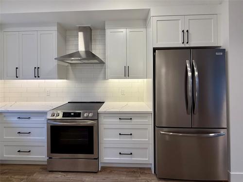 204-70 Boundary Street, Kimberley, BC - Indoor Photo Showing Kitchen With Upgraded Kitchen