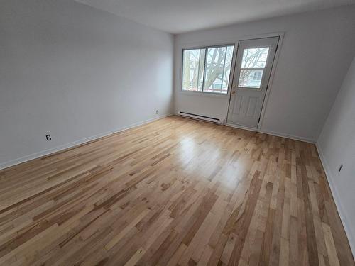 Living room - 581 15E Avenue, Montréal (Lasalle), QC - Indoor Photo Showing Other Room