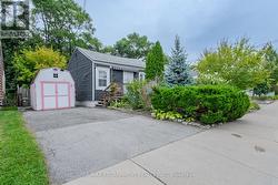 5 DALHOUSIE AVENUE  Hamilton, ON L8L 3J4