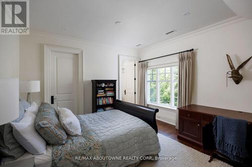 64 Brentwood Road, Oakville, ON - Indoor Photo Showing Bedroom